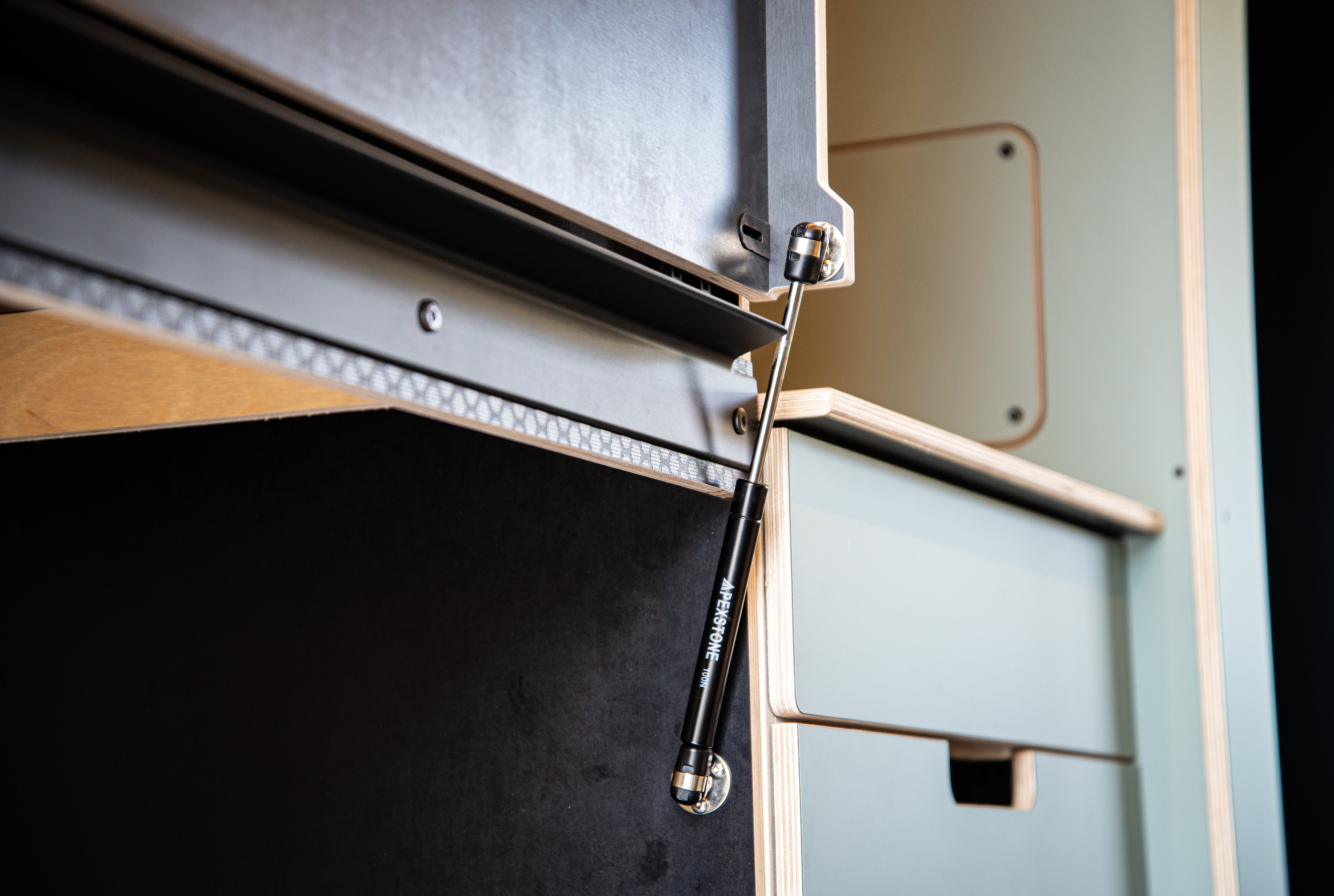 Venturhaus Full Sized Murphy Bed For Van