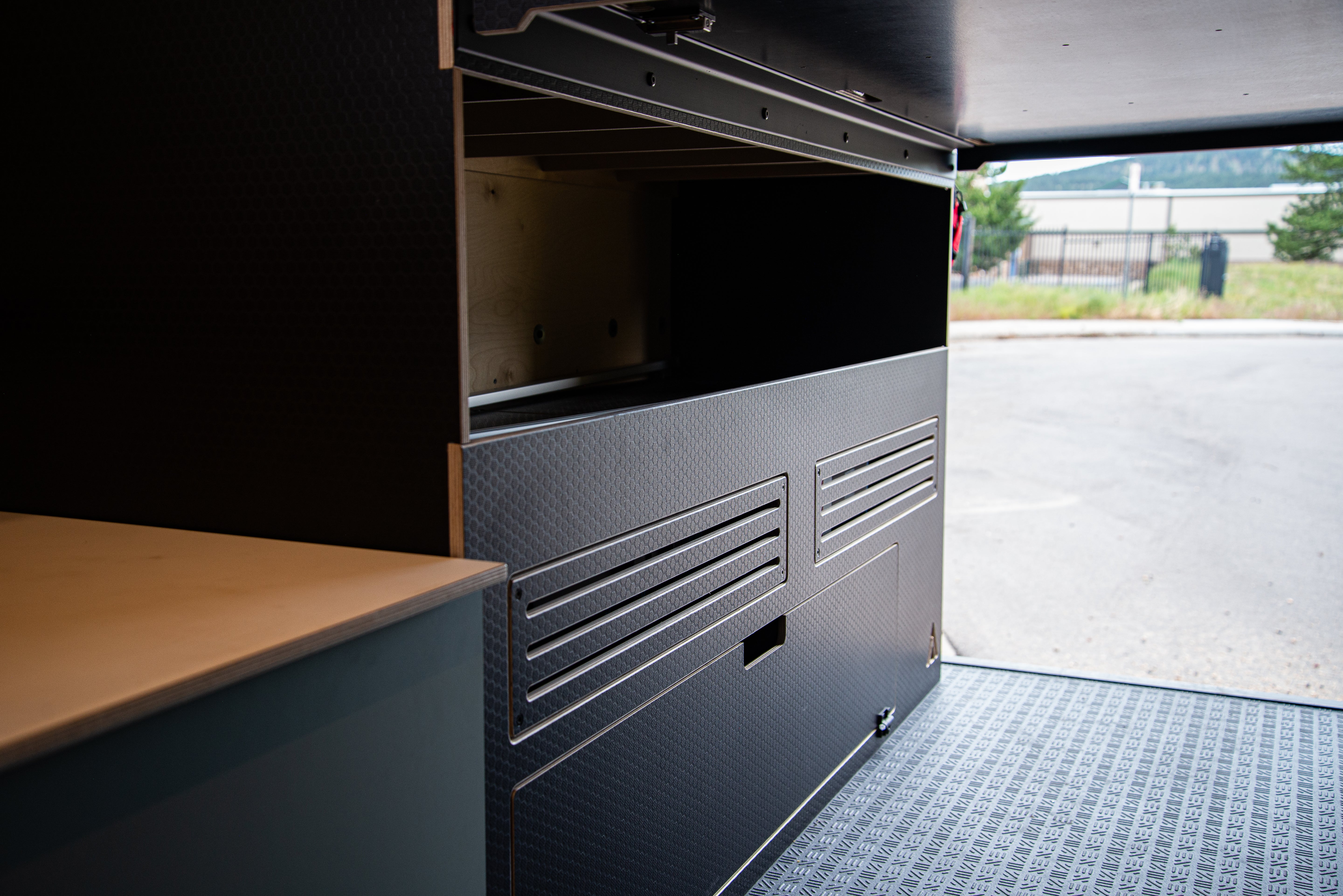 Venturhaus Full Sized Murphy Bed For Van